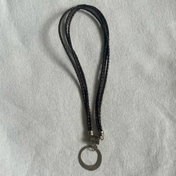 Silpada N1687 Black Leather 16" Sterling Silver Small Hammered Circle Necklace - Picture 1 of 3